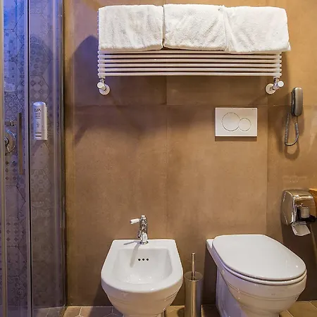 伊利特酒店 酒店 3*