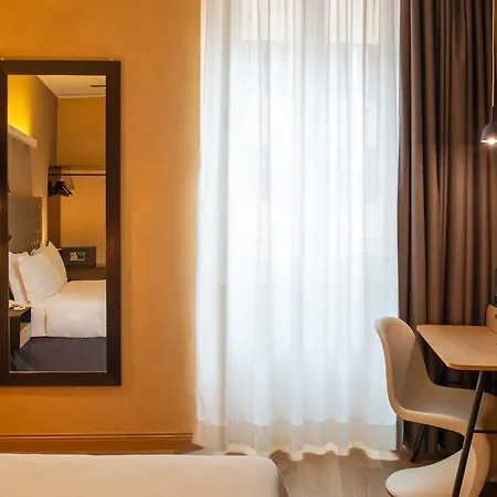 伊利特酒店 酒店