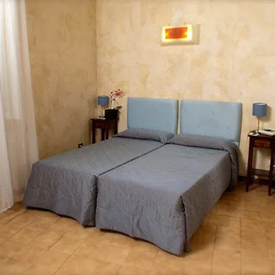 Elite Hotel 3*